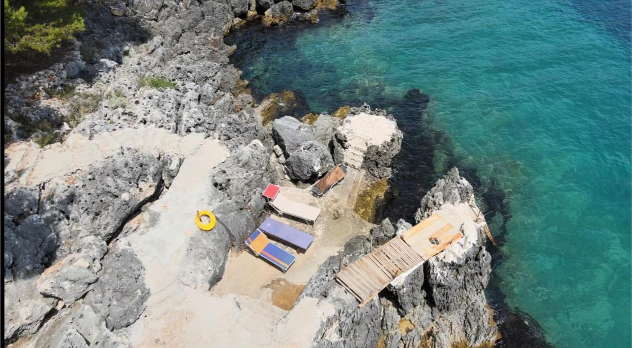 Pineside Himara
