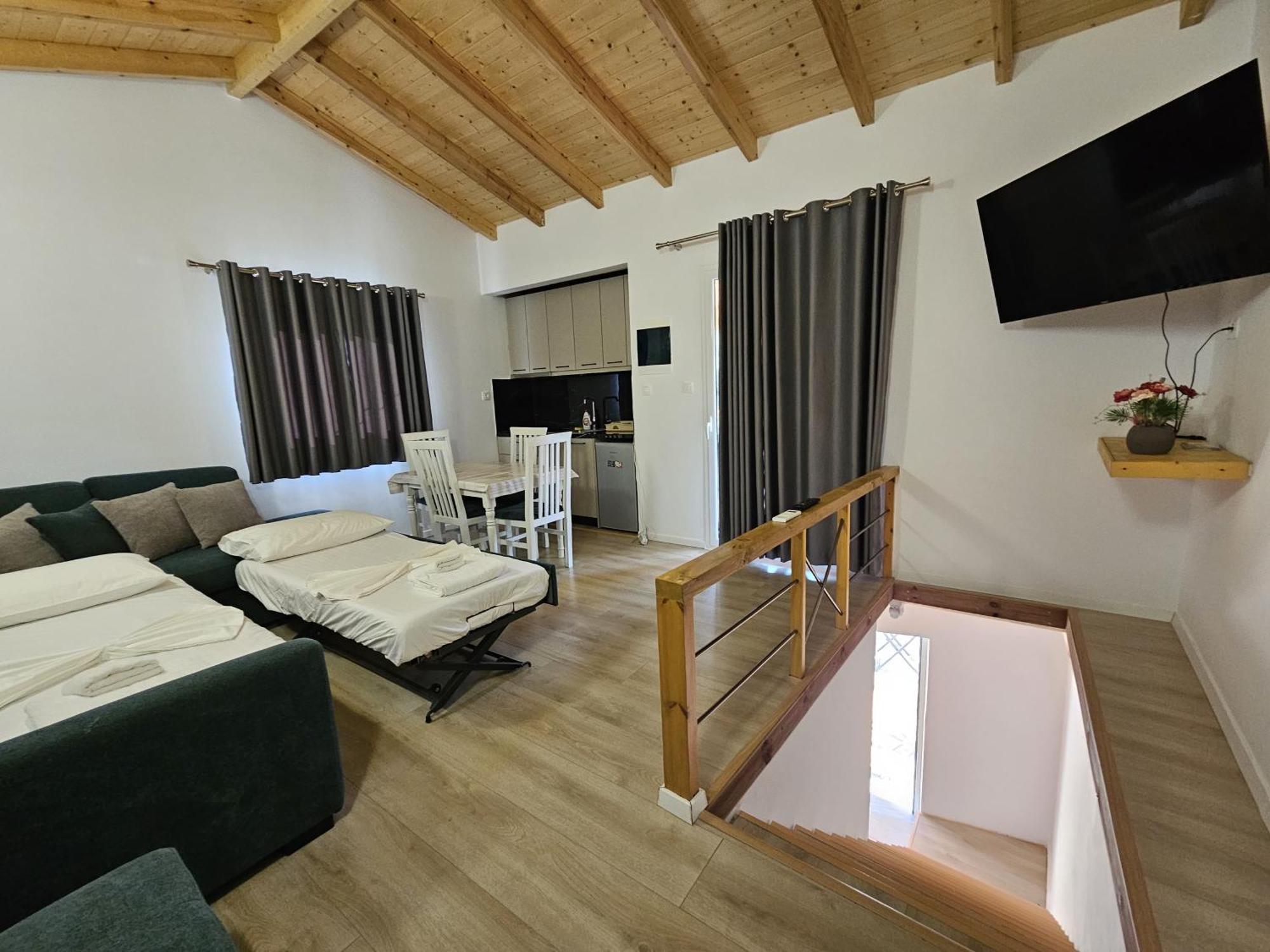 Homestay Pineside